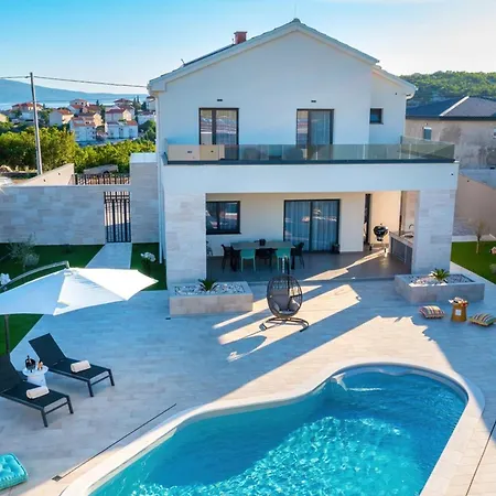 Pool Villa One /W Sauna And Jacuzzi Novi Vinodolski